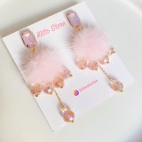 'Regina Peluş Küpe 'Regina Peluş Küpe